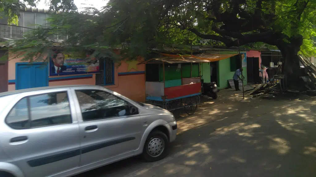 Sri Jayandra Saraswathy Maha Vidyalaya matric. Higher secondary school.