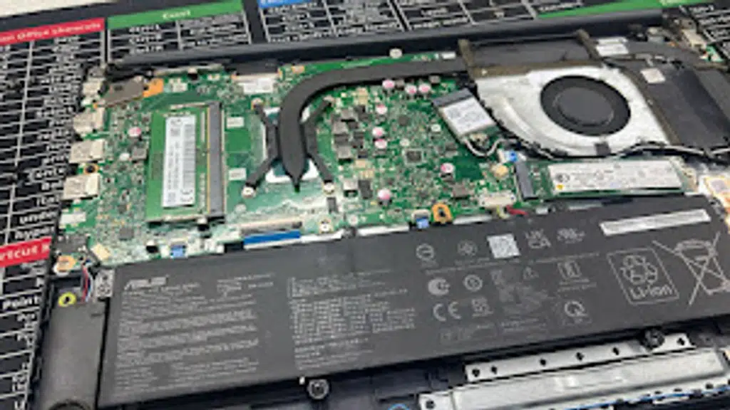 Lapx -Dell & HP -Laptop Service Center in Indore
