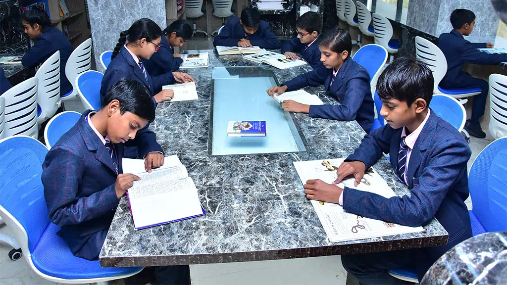 Apollo International School