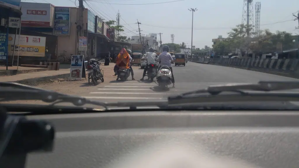 Gandhi Nagar Road Parking