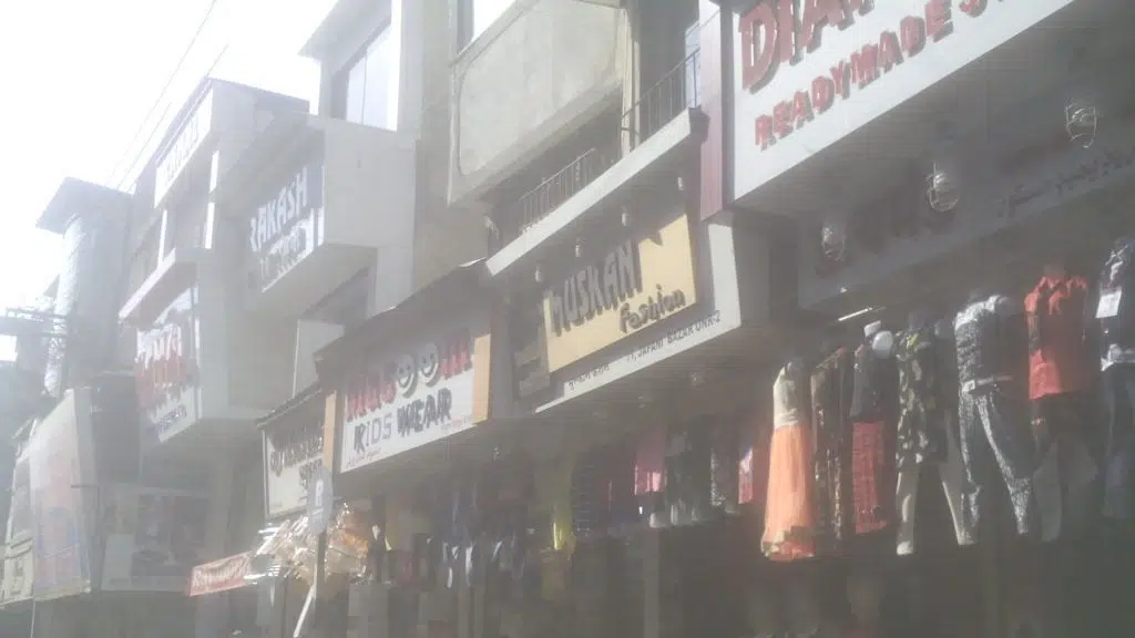 Ganesh Tops and Kurtis Wholesalers