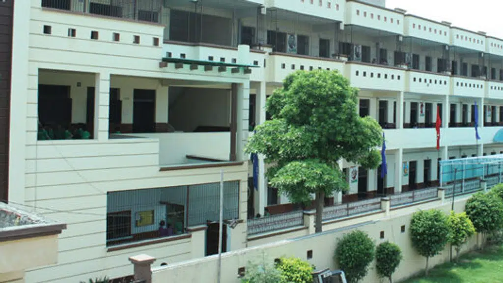 Elite International School