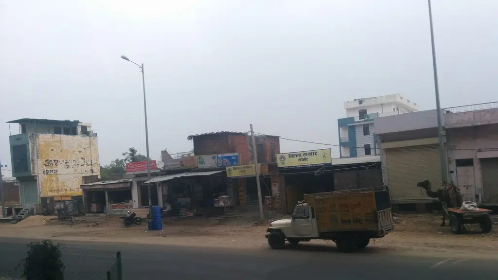 Mansarovar metro station