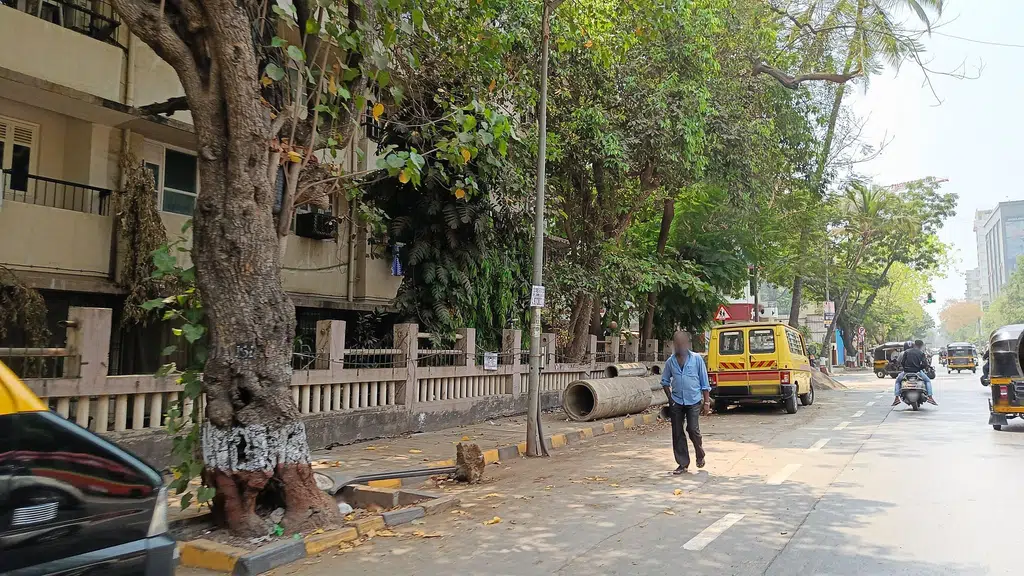 Santacruz Police Quarters Gate 1