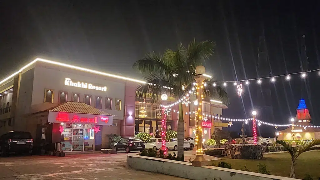 Khakhi Resort