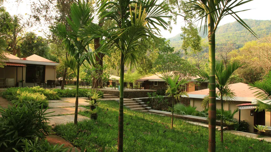 Aranya Nivas, Lulung
