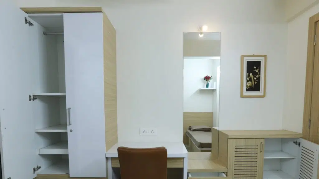 Metrocity Girls Hostel