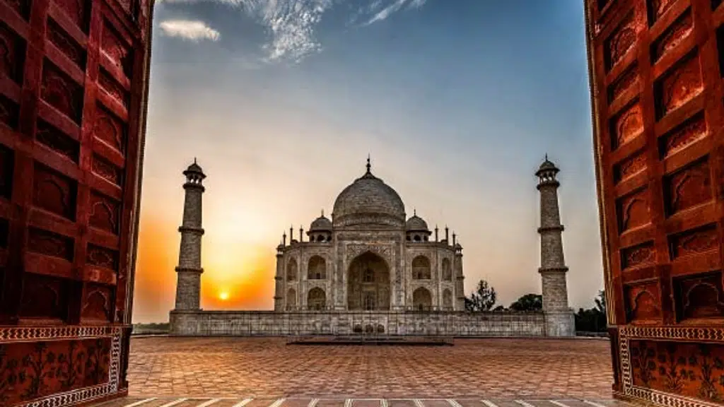 Royal Taj Tour
