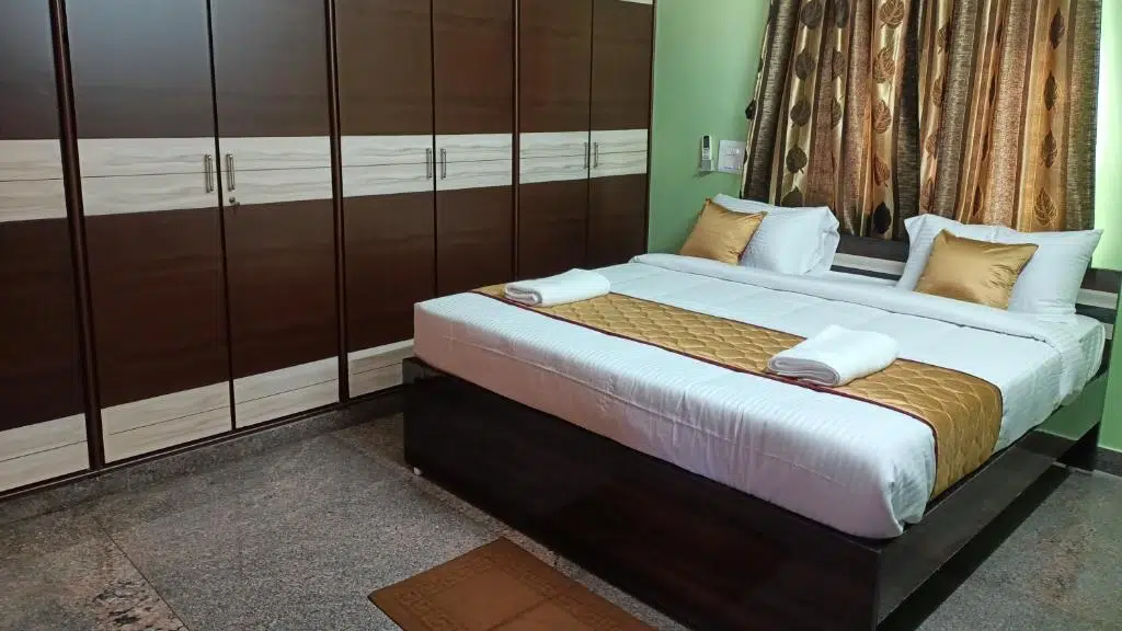 Four Seasons Home Stay