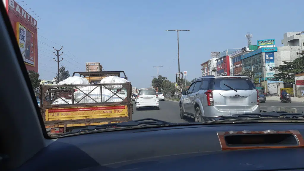 Alkapuri X Road