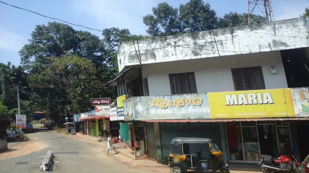 Pinnakkanad Taxi Stand