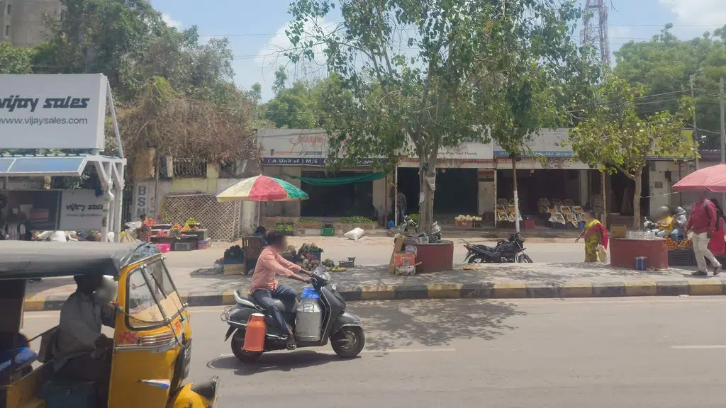 Om Kirana & General Stores