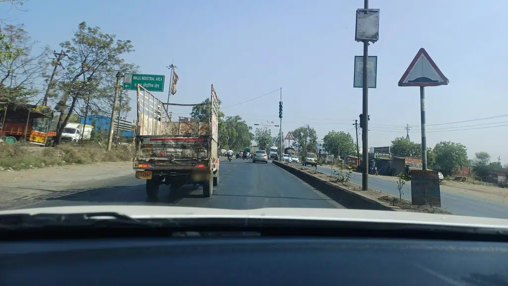 Shri Uttareshwar Roadways