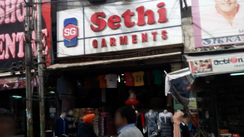 Radha Swami Cloth House