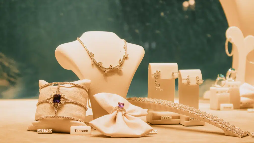 P-Ñ-P  gold Jewellery