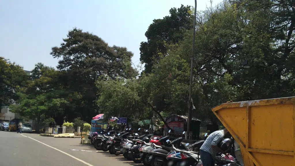 Corner Fruits Stall @ Lalbagh West gate
