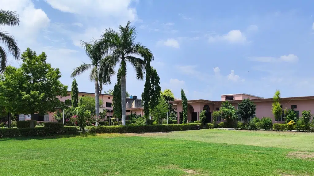 Shri Guru Nanak Senior Secondary School