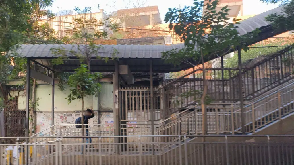 Pavani Plaza