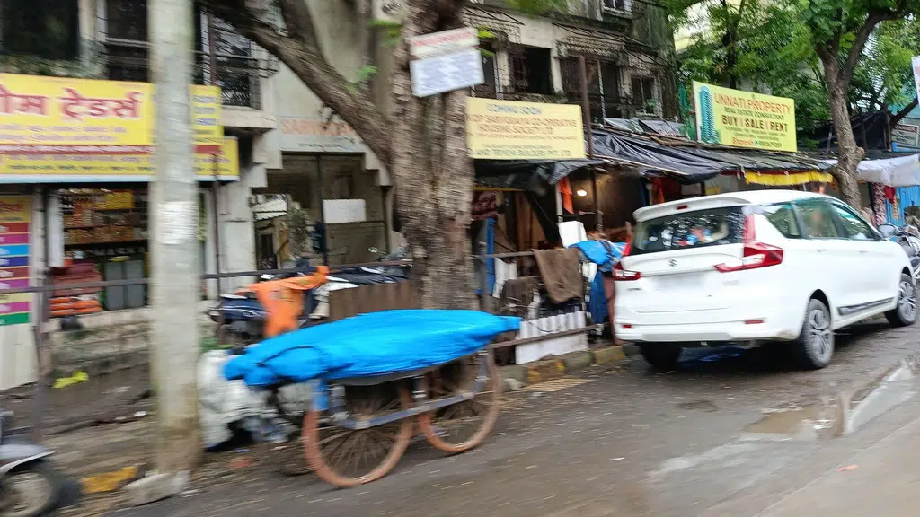 Bhakti Salon