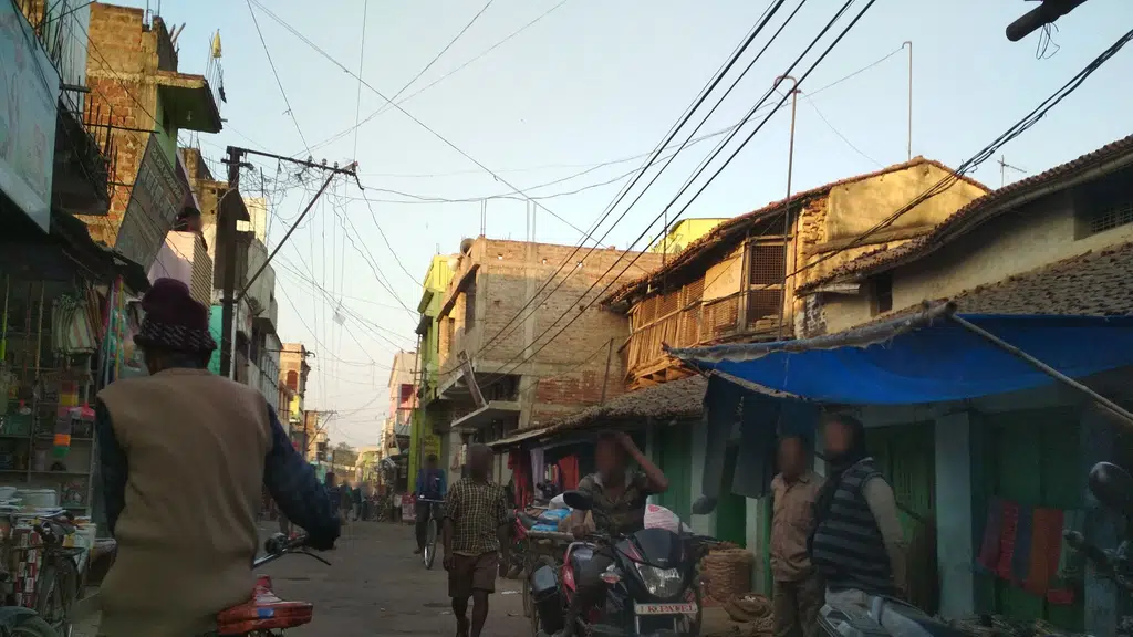 Poddar Jewellers and Communication