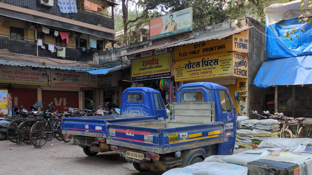 Priyadarshini Taxi Service