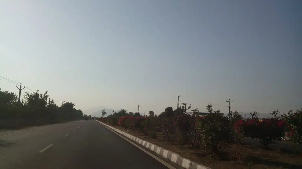 Apollo Tyres - Anand Tyre House