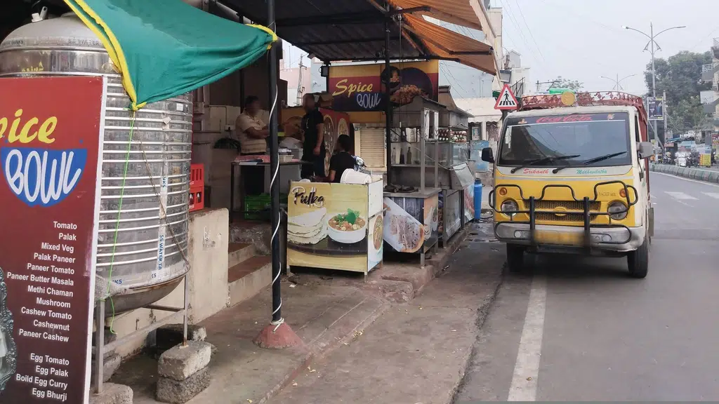 Sri Naveena Fast Food