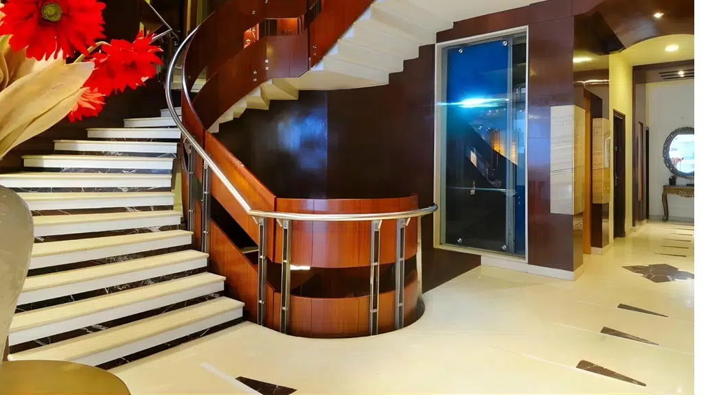 Hotel Aura