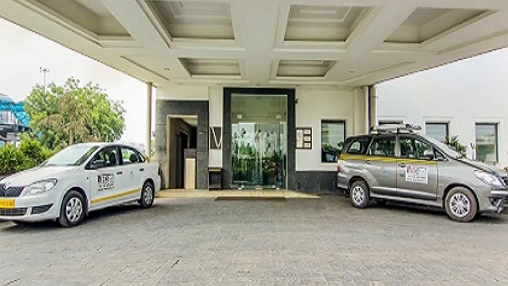 Vibe By The Lalit Traveller