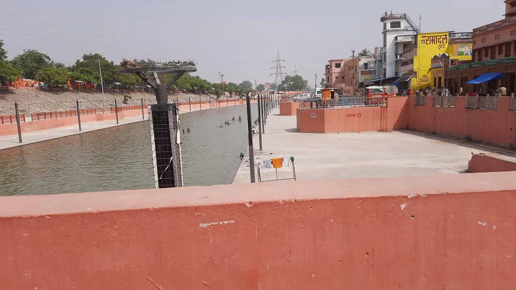 Shri Nageshwar Nath Mandir Ayodhya Trust