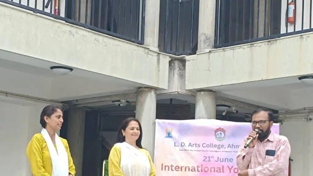 L D Arts College