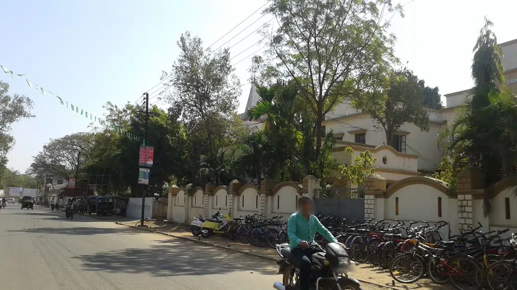 Haveli Dabha & Restaurant Gondia