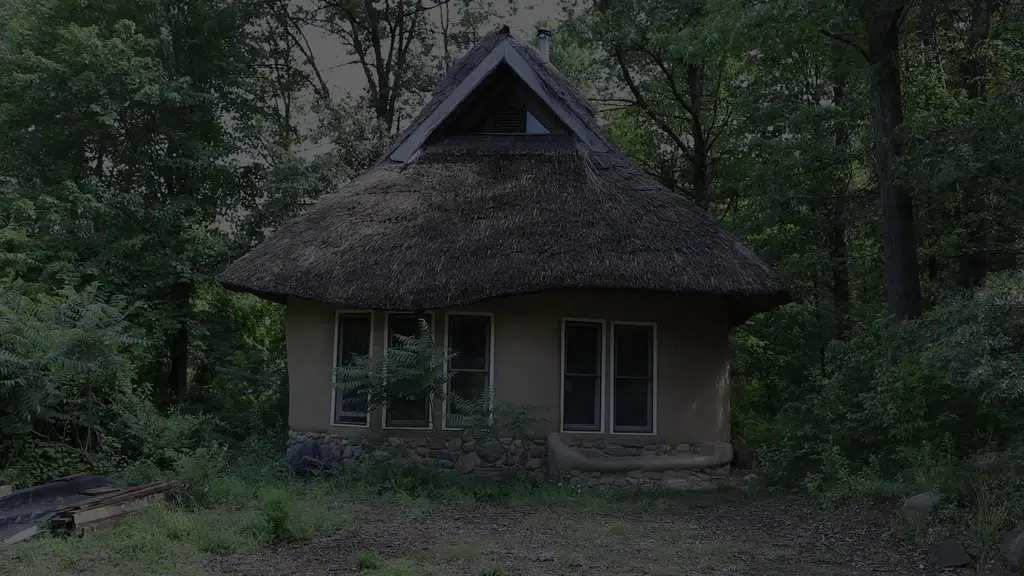 Mud House Contractors, India