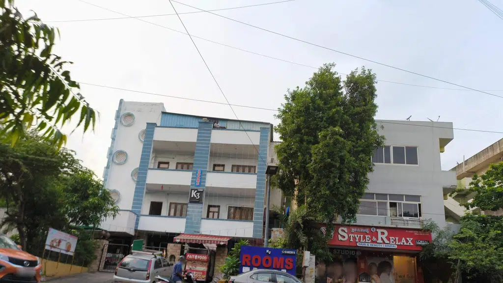MedPlus Maharanipeta