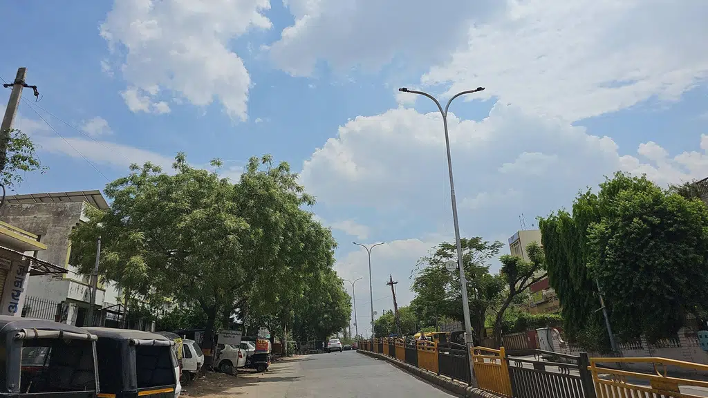 Bohra Youth Public sr. sec. School