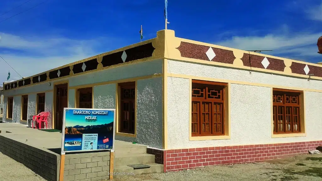 Shartobo homestay Merak Pangong