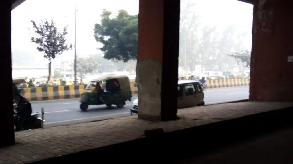 Kaushambi Metro Station