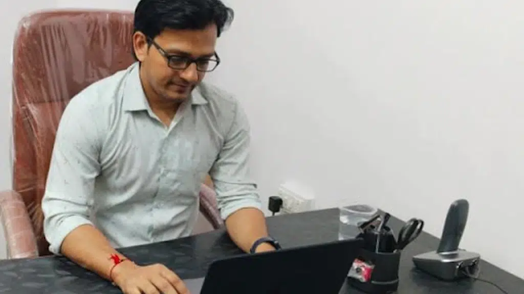 Yadav tax consultant