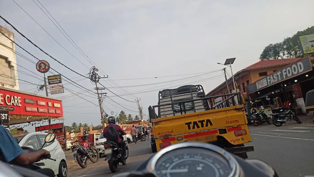 changanacherry mc road