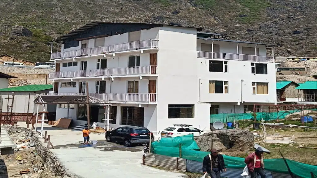 Hotel Pinnacle Peaks - Badrinath