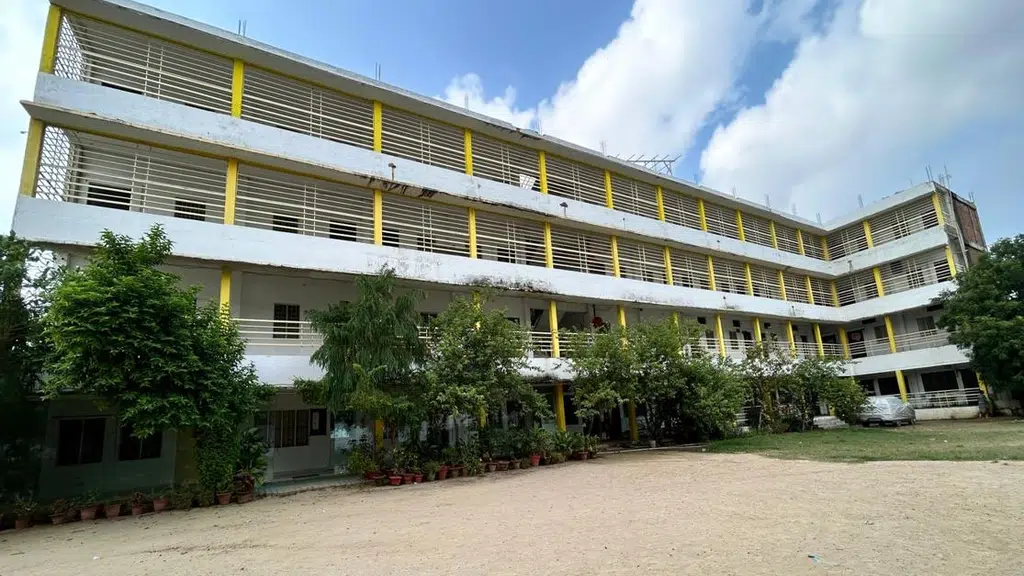 Maharishi Ved Vyas Academy