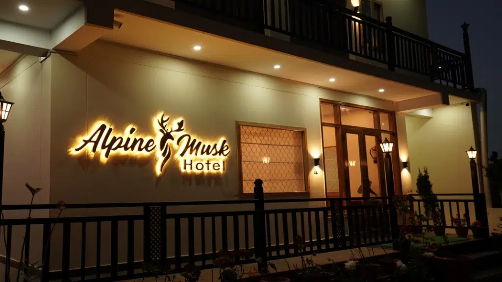 Hotel Pine Queen