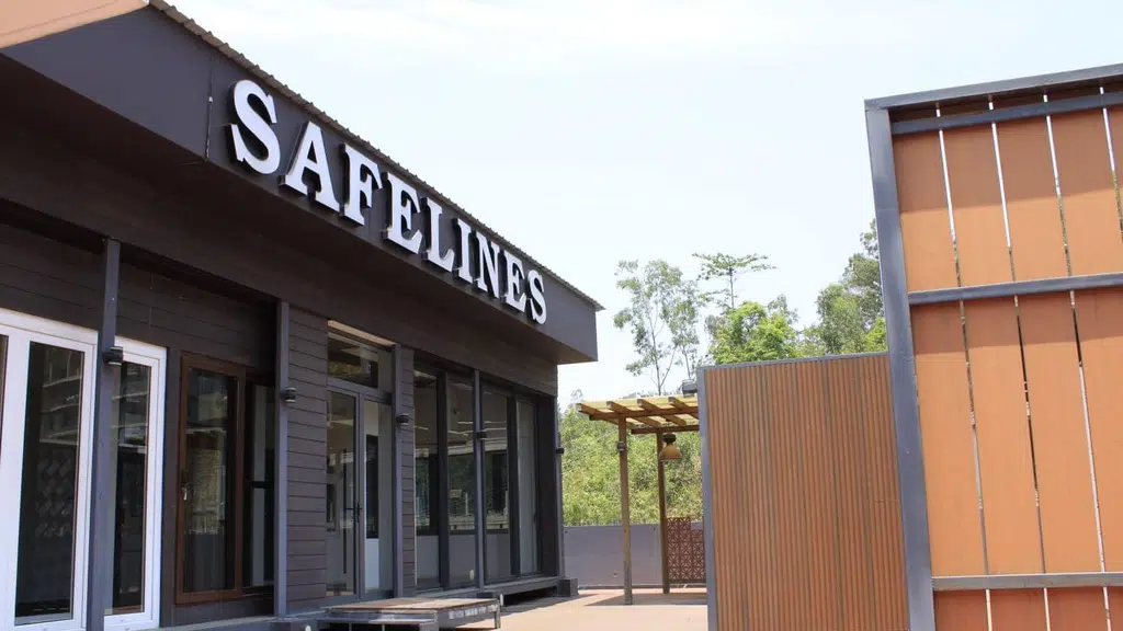 SafeLines Design n Reflection