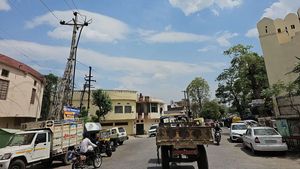 Dosti Cafe And Restaurant