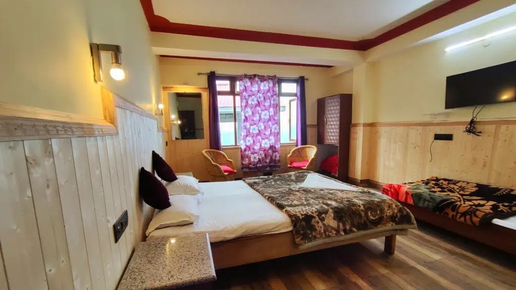 OYO 27709 Hotel Red Cherry