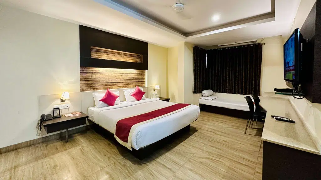 Hotel Adarsha Palace