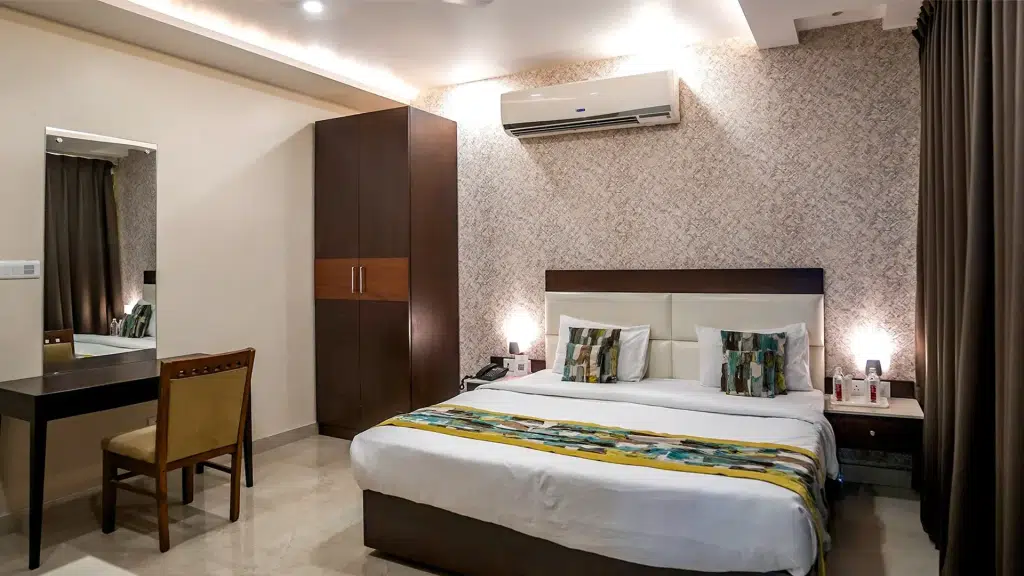 The Golden Apple Hotel