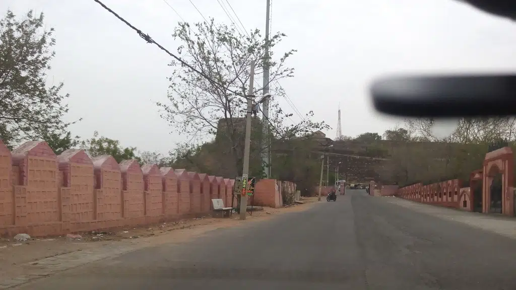 Kavi Methli Sharan Gupta Park Gate