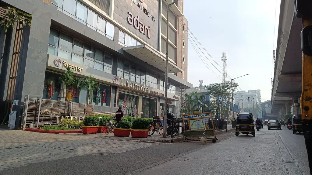 Karnataka Bank - Andheri (W) Branch