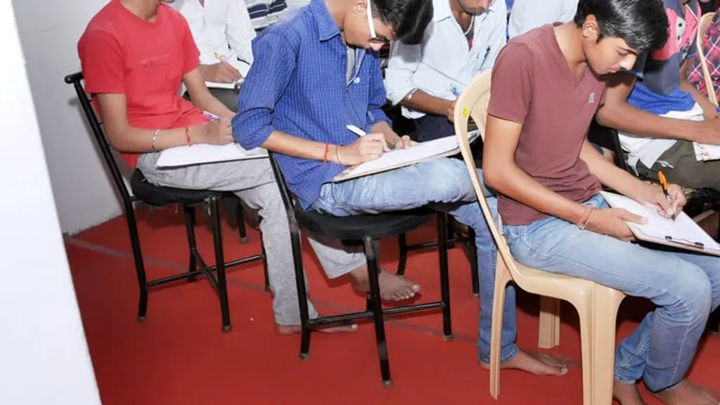 Life Line Computer Education
